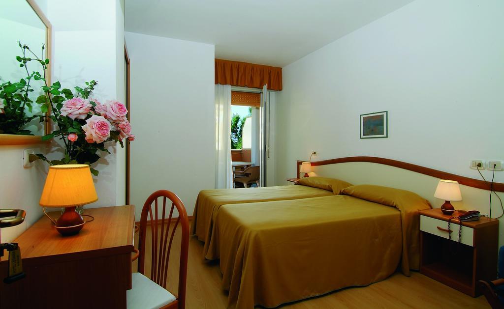 Hotel Garni Losanna Bibione Pokój zdjęcie
